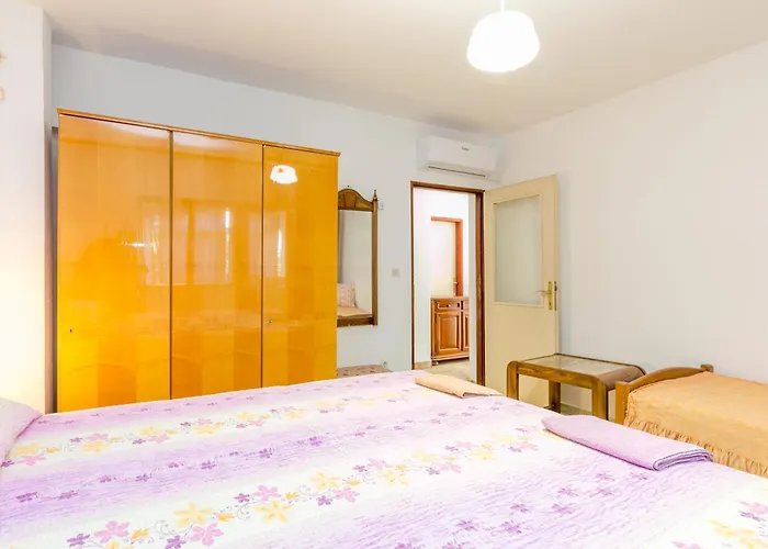 شقة Okrug Gornji 1069a تروغير